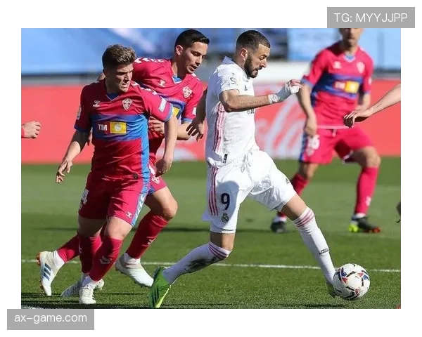 瓦伦西亚:传统强队光环褪去,对西甲竞争格局带来变化 瓦伦西亚:传统强队光环褪去,对西甲竞争格局带来变化